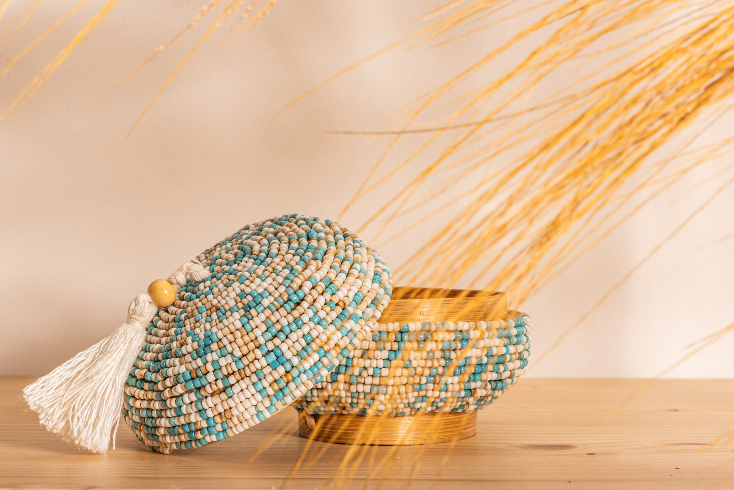 Small round box with beads