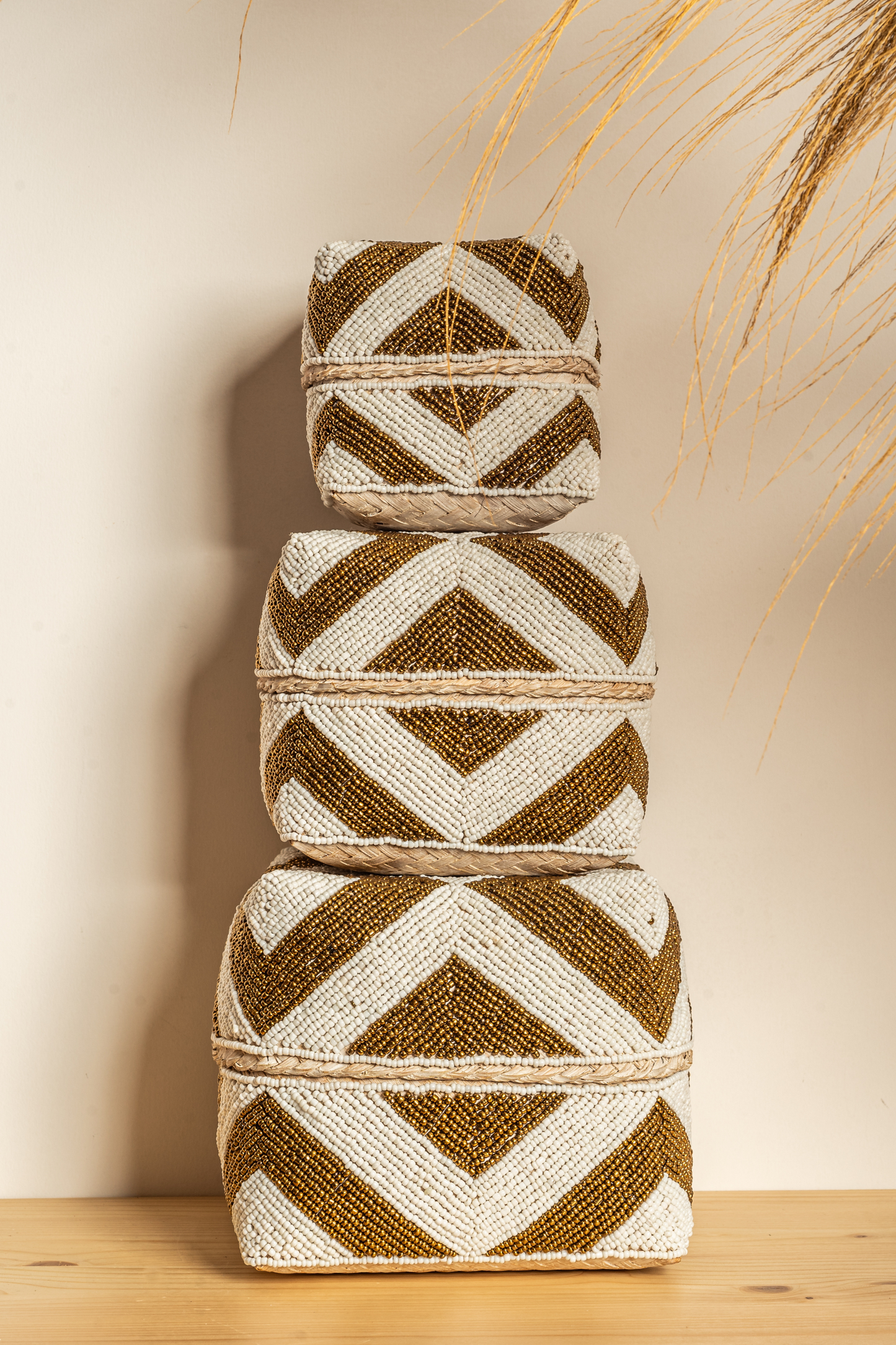 Box made of bamboo, beads and shells